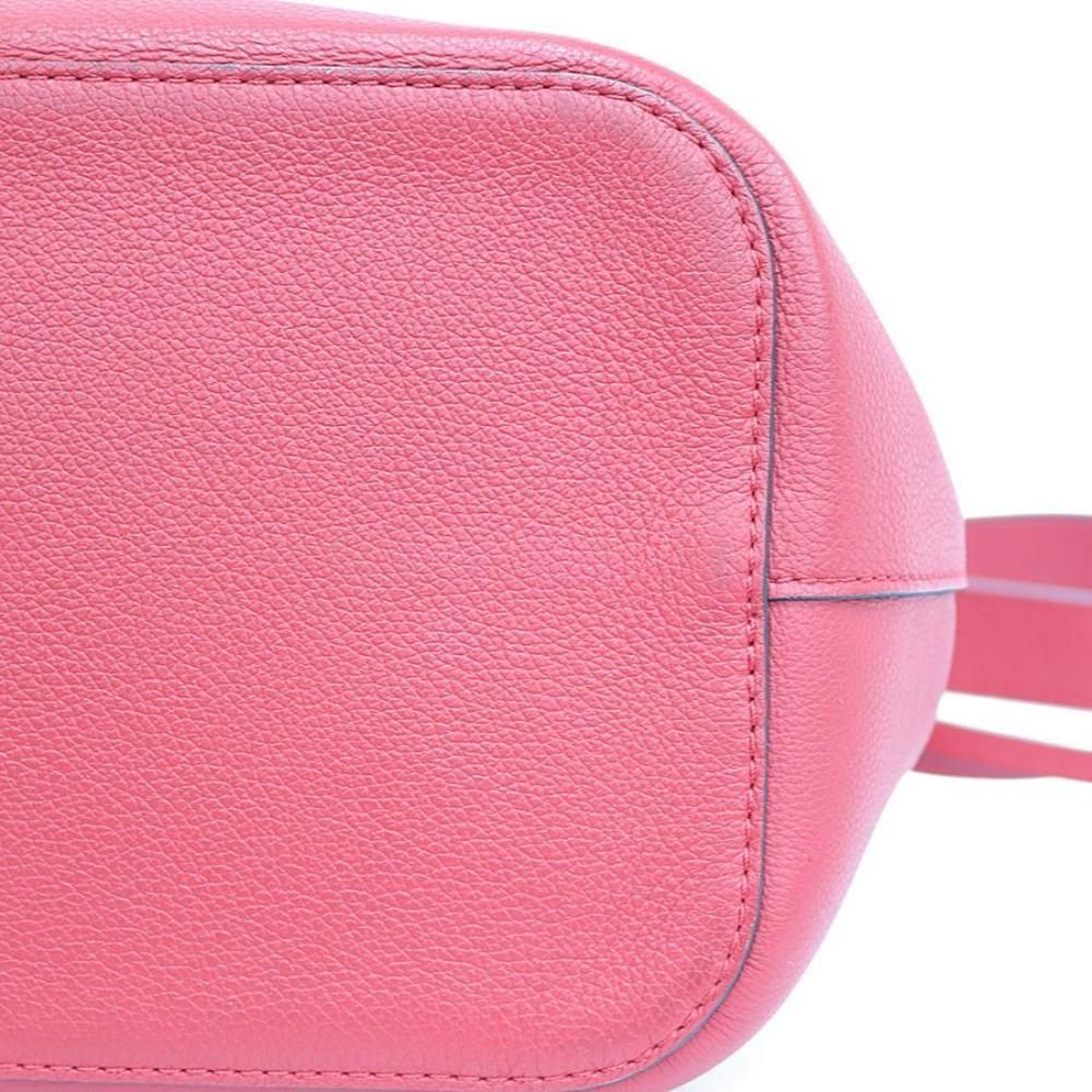 Louis Vuitton LockMe Bucket Bag Red - Picture 9 of 10